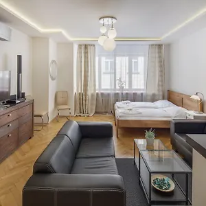 Hotel apartamentowy Selinor Old Town Praga